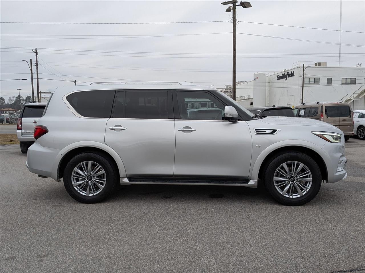 Infiniti QX80  2020