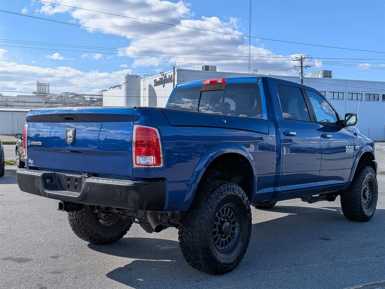 RAM 2500 Laramie Crew Cab SWB 4WD 2016