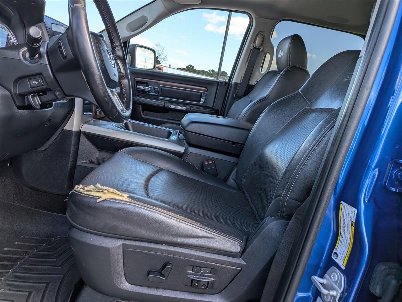 RAM 2500 Laramie Crew Cab SWB 4WD 2016