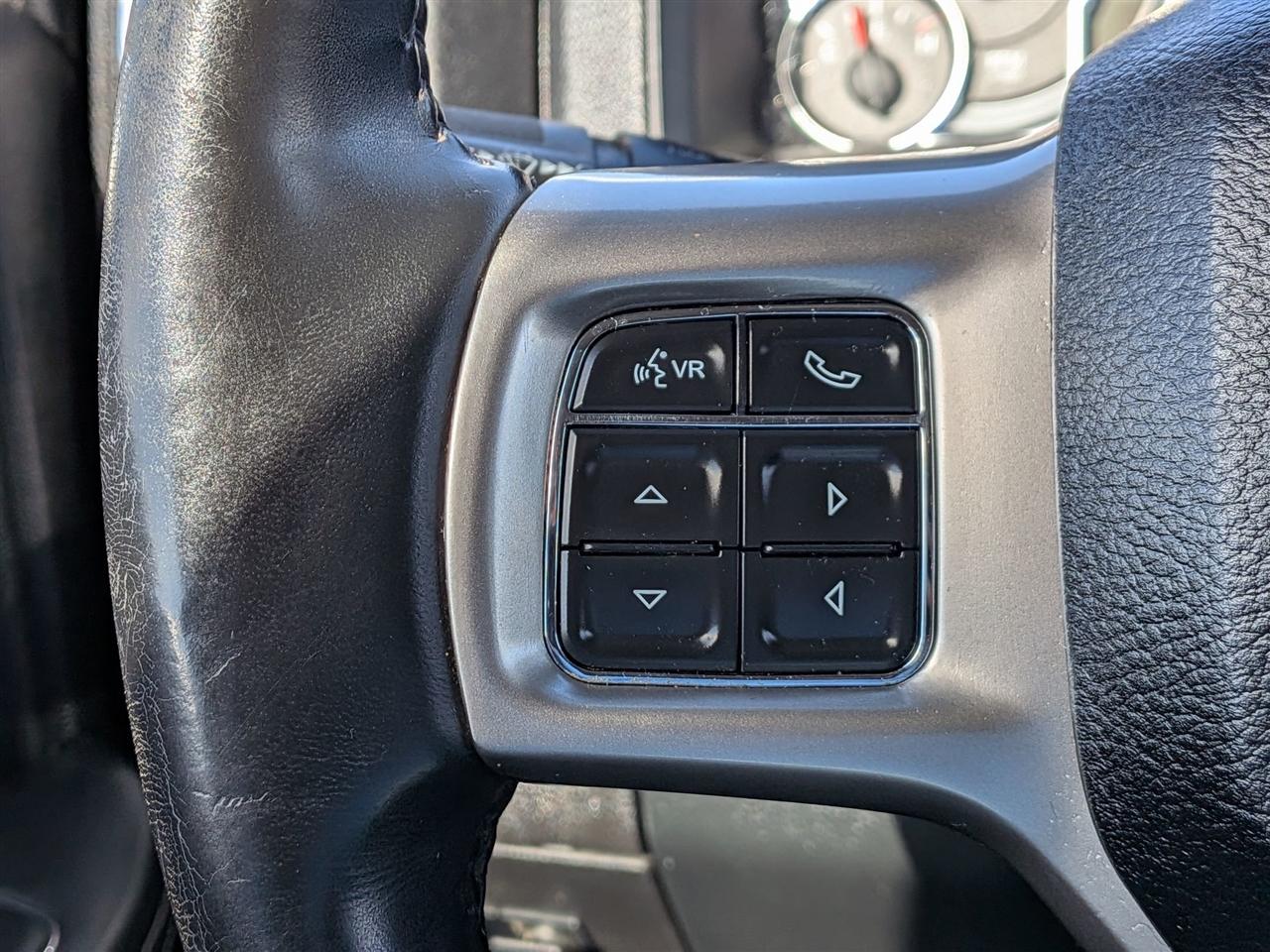 RAM 2500 Laramie Crew Cab SWB 4WD 2016