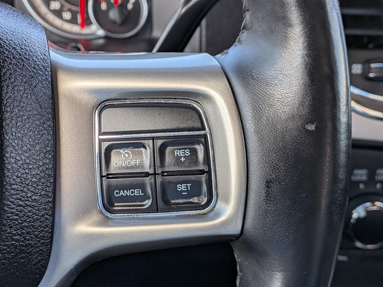 RAM 2500 Laramie Crew Cab SWB 4WD 2016