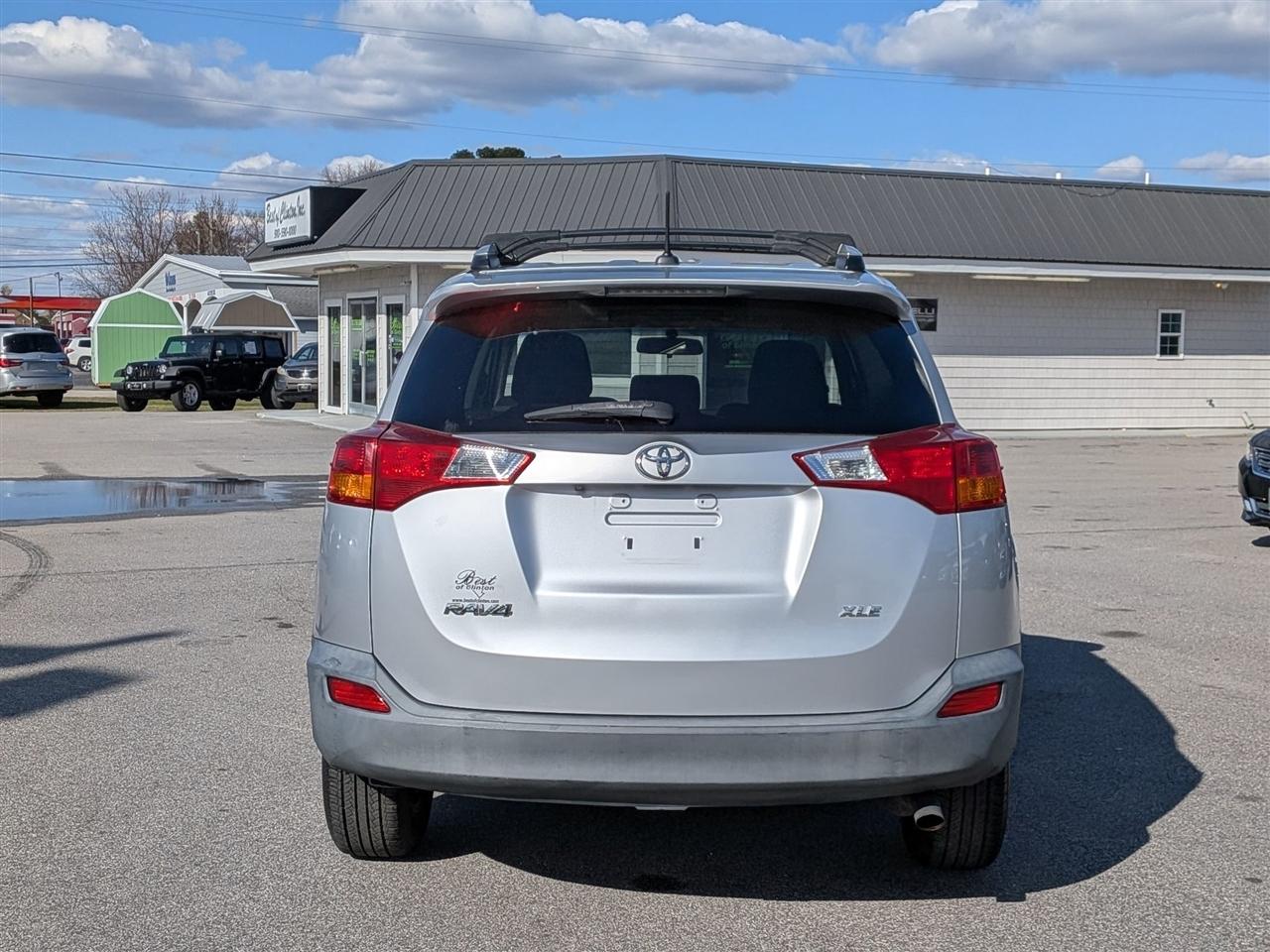 Toyota RAV4  2015