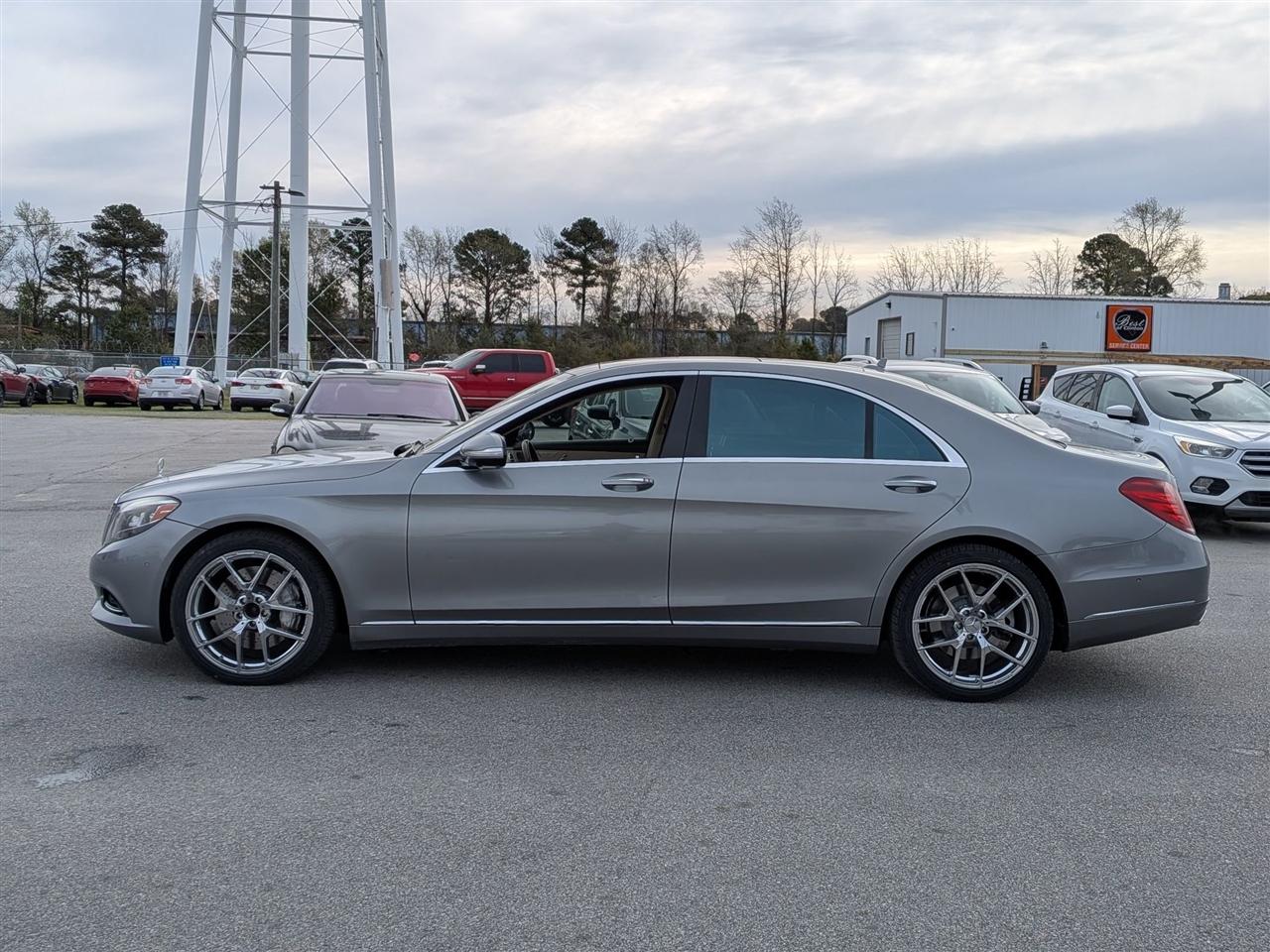 Mercedes-Benz S-Class 4dr Sdn S 550 4MATIC 2015