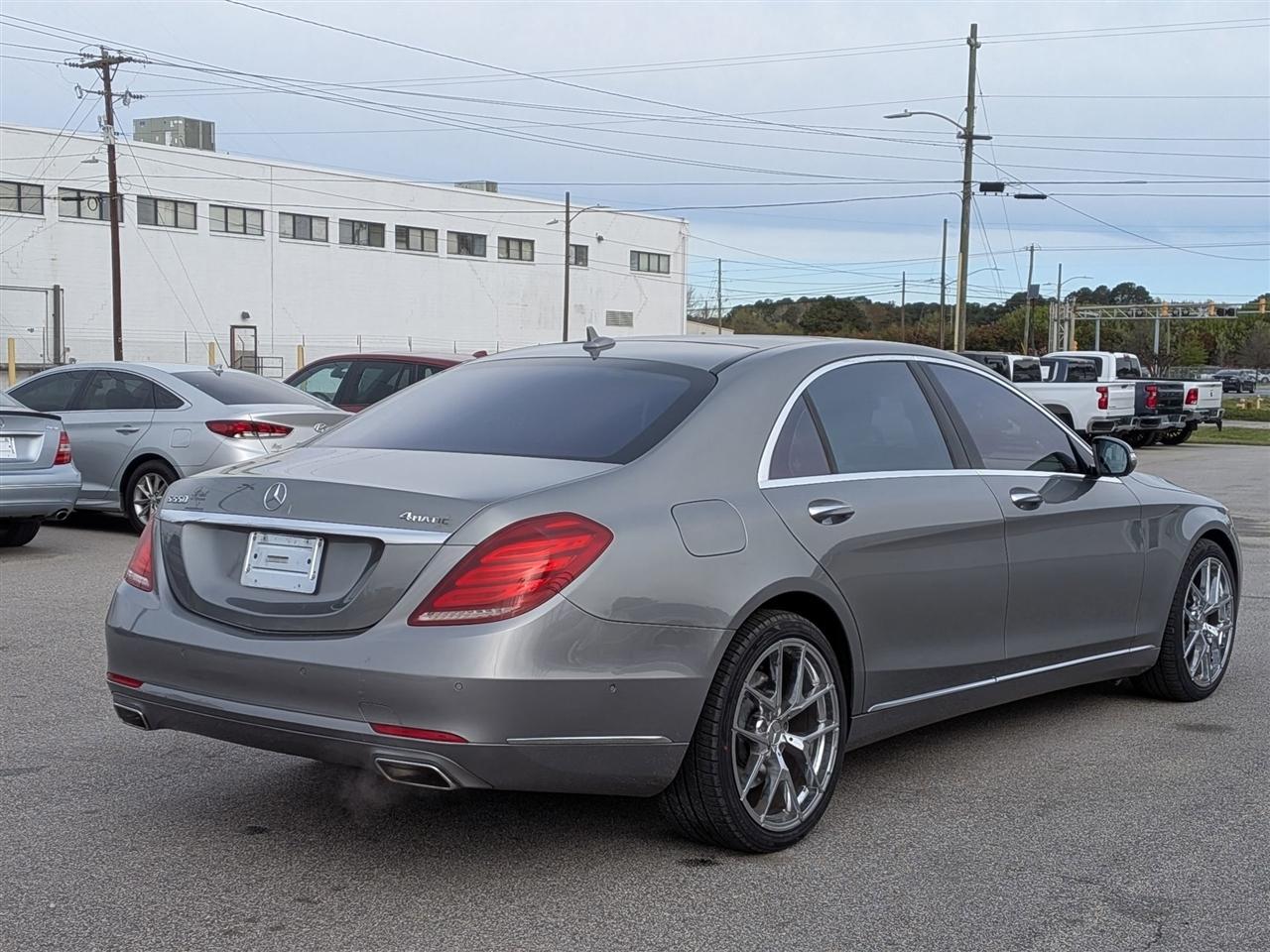 Mercedes-Benz S-Class 4dr Sdn S 550 4MATIC 2015