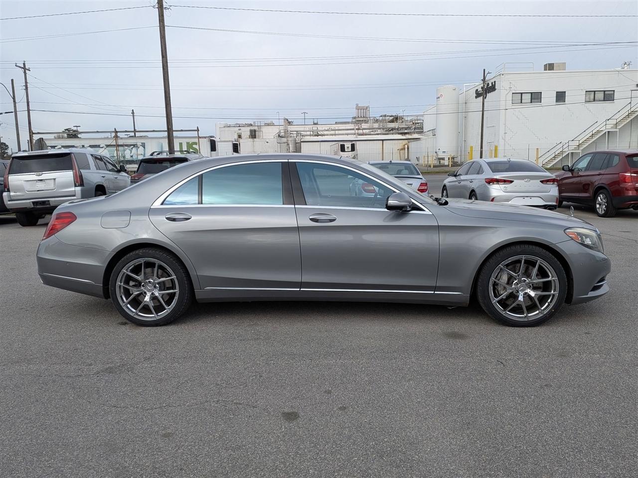 Mercedes-Benz S-Class 4dr Sdn S 550 4MATIC 2015