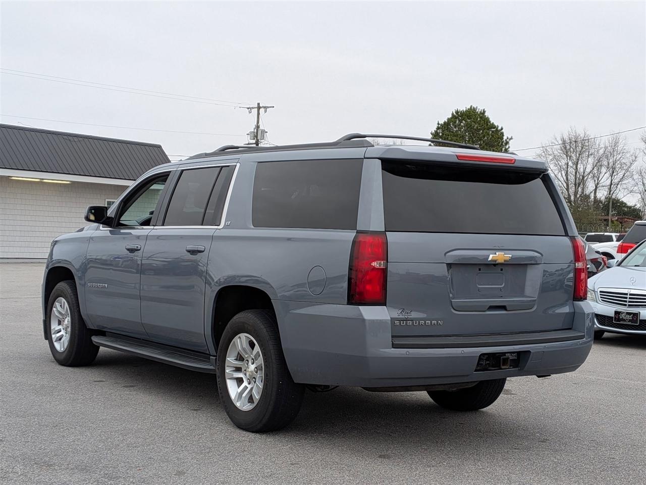 Chevrolet Suburban  2016