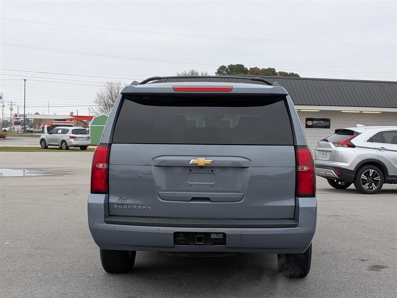 Chevrolet Suburban  2016