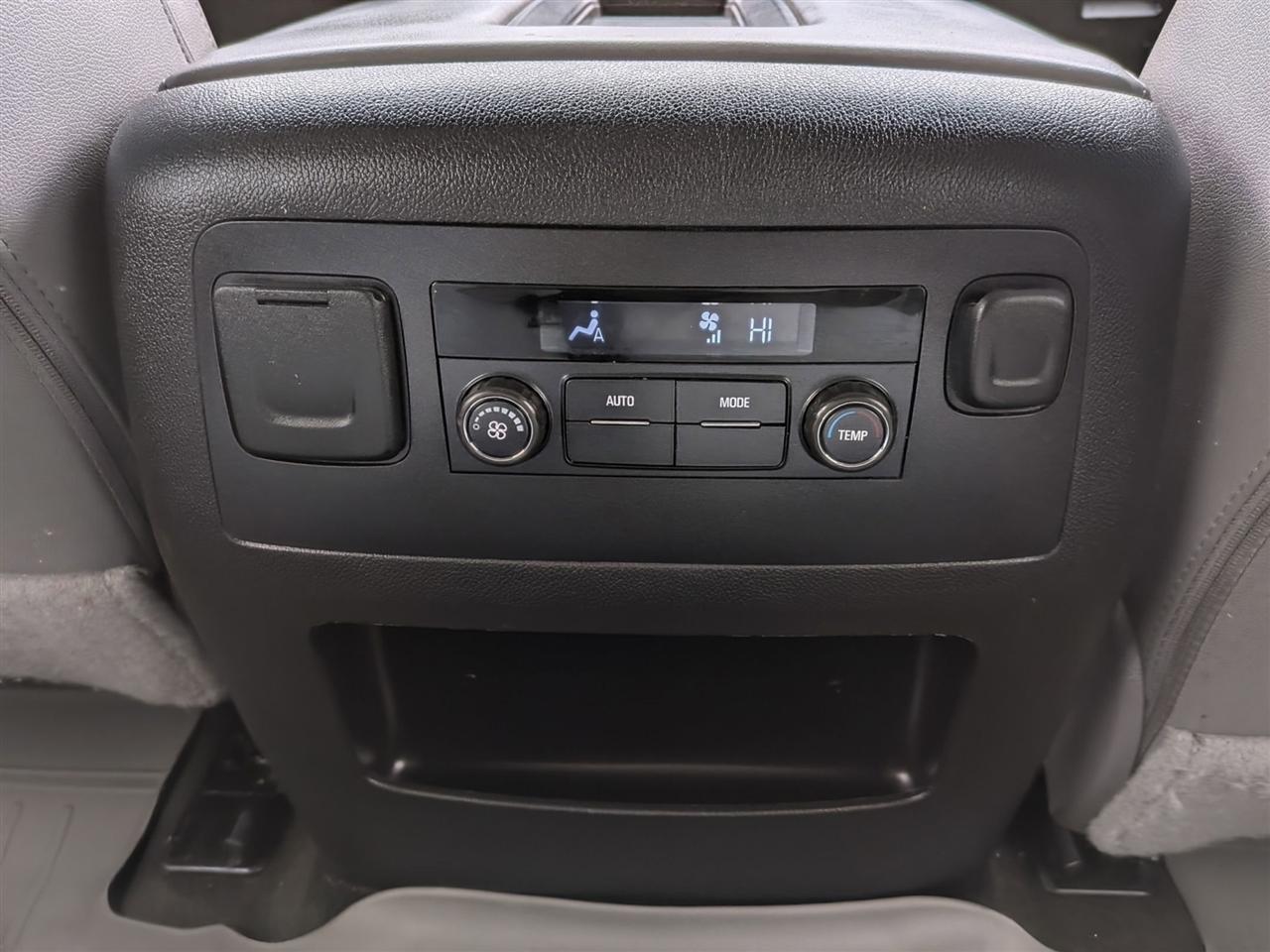 Chevrolet Suburban  2016