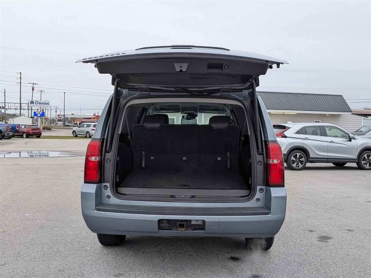 Chevrolet Suburban  2016