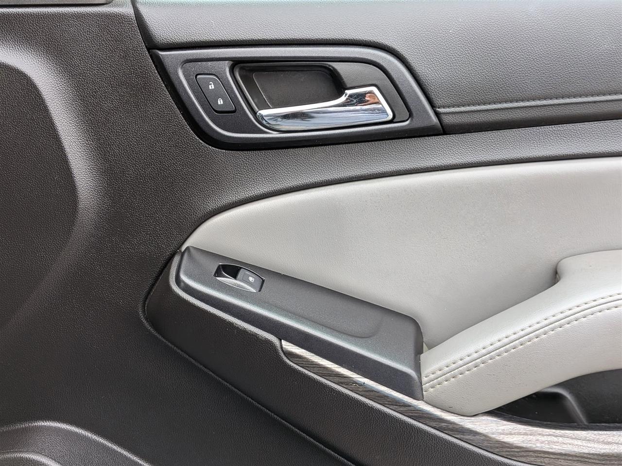 Chevrolet Suburban  2016