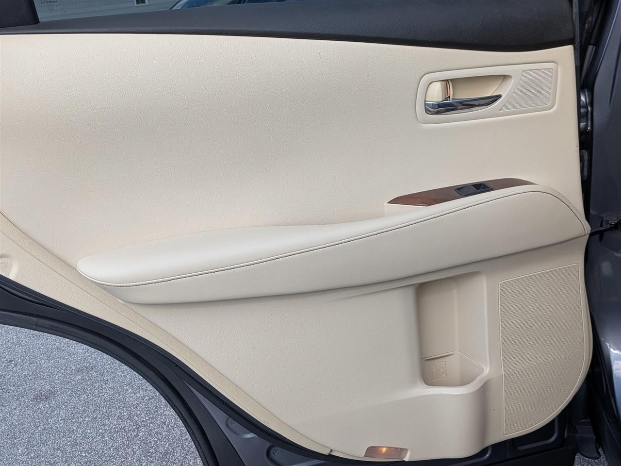 Lexus RX 350 4D SUV AWD 2013