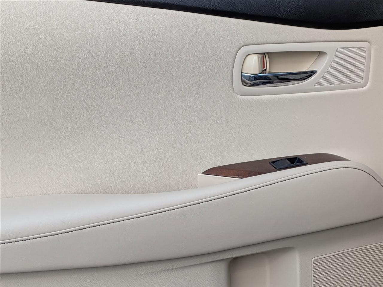 Lexus RX 350 4D SUV AWD 2013