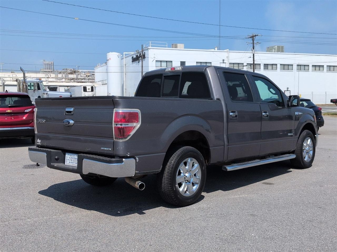 Ford F-150 2WD SuperCrew 145" XLT 2013