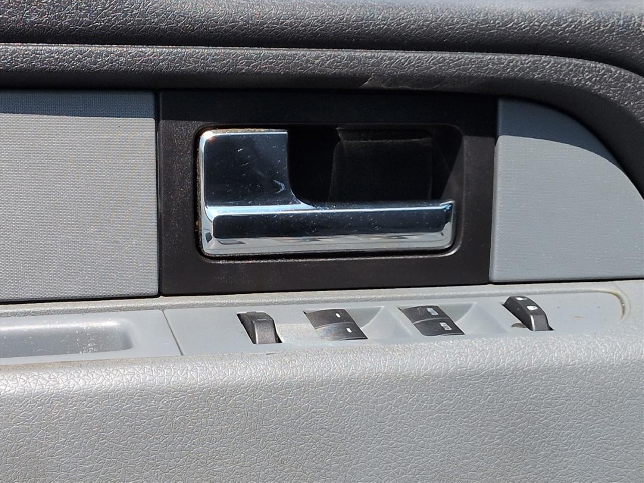 Ford F-150 2WD SuperCrew 145" XLT 2013