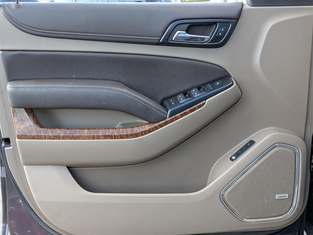 Chevrolet Suburban  2015