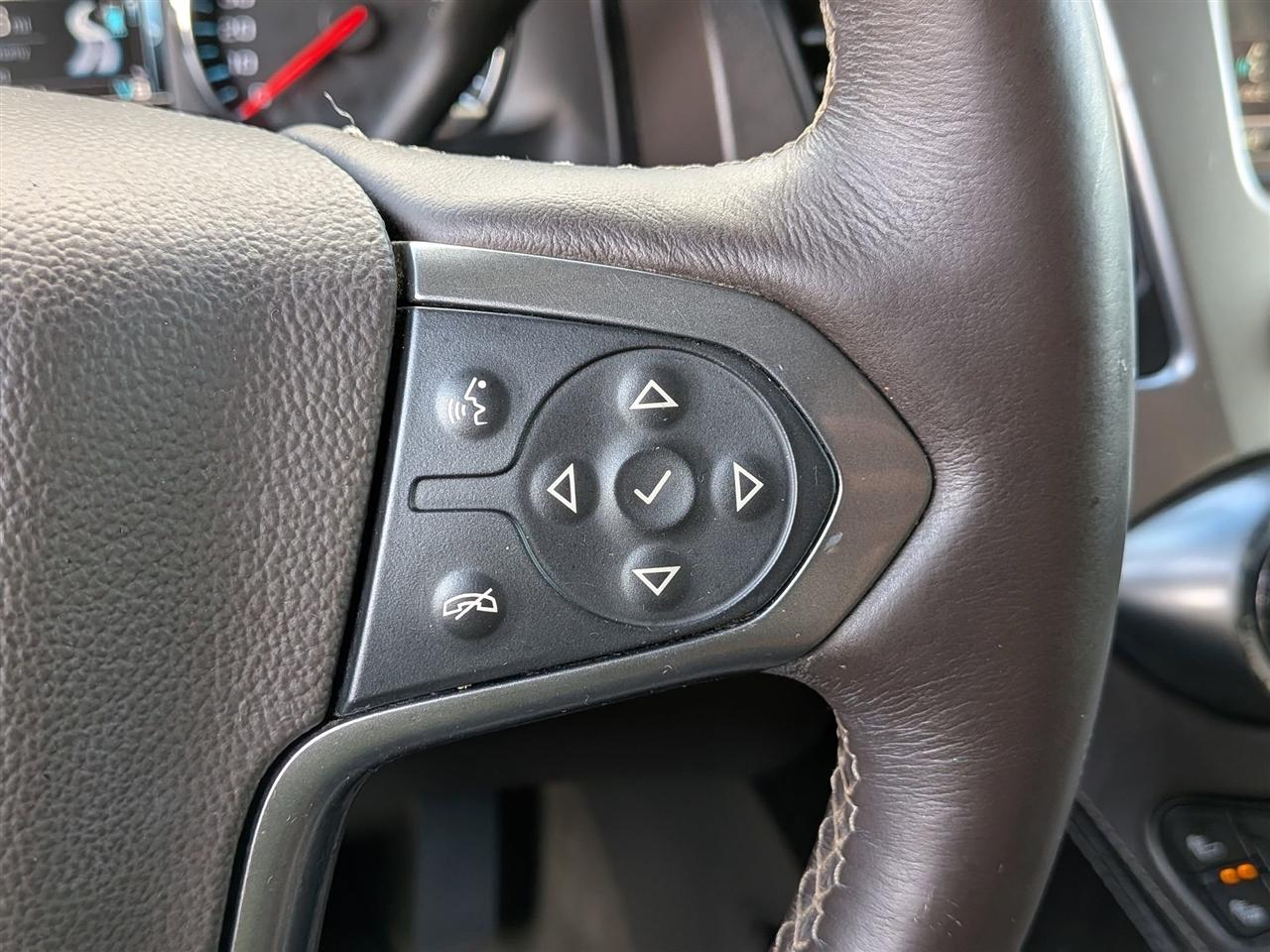 Chevrolet Suburban  2015