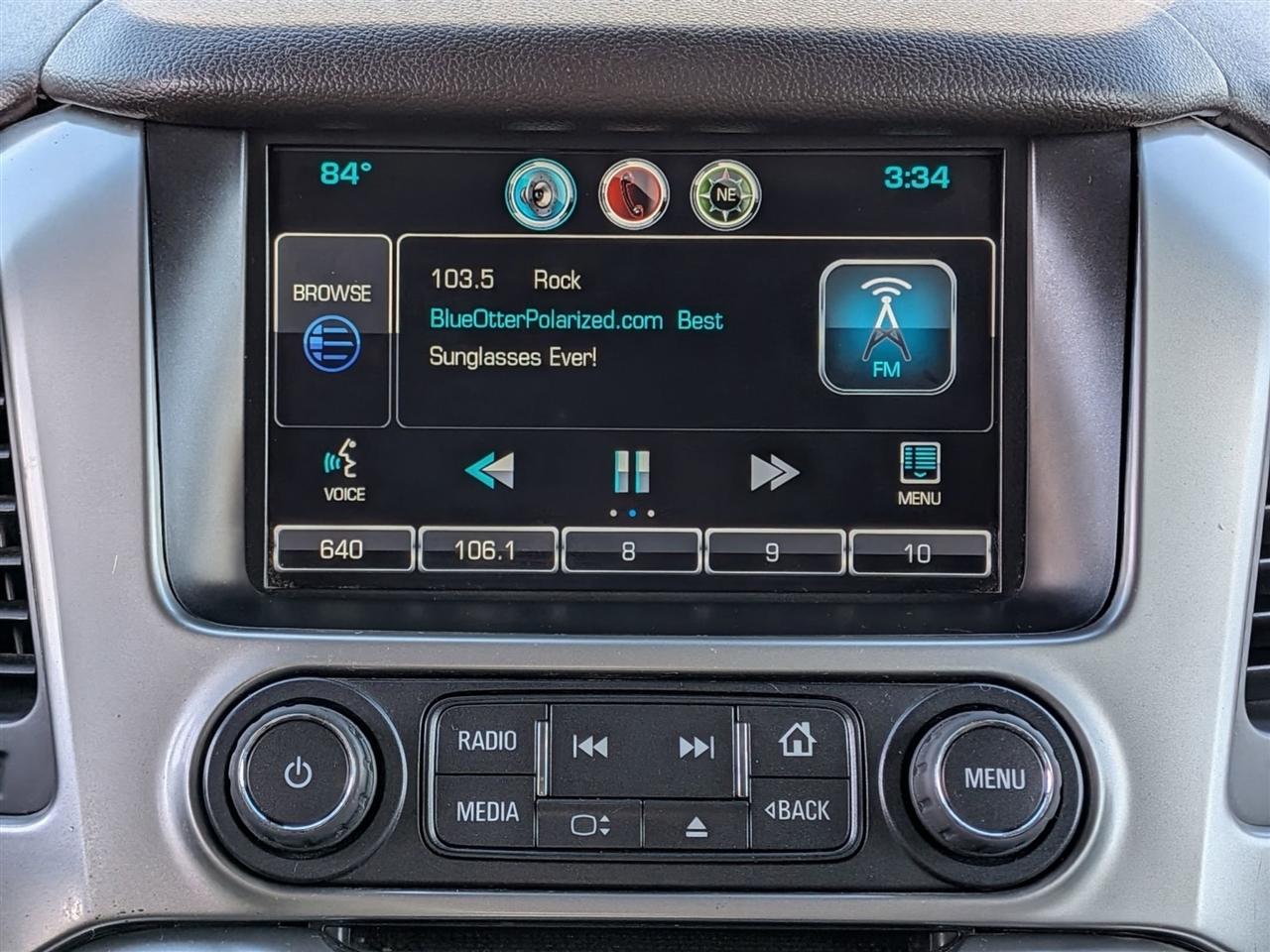 Chevrolet Suburban  2015