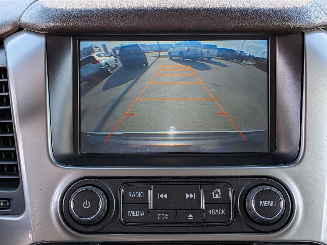 Chevrolet Suburban  2015