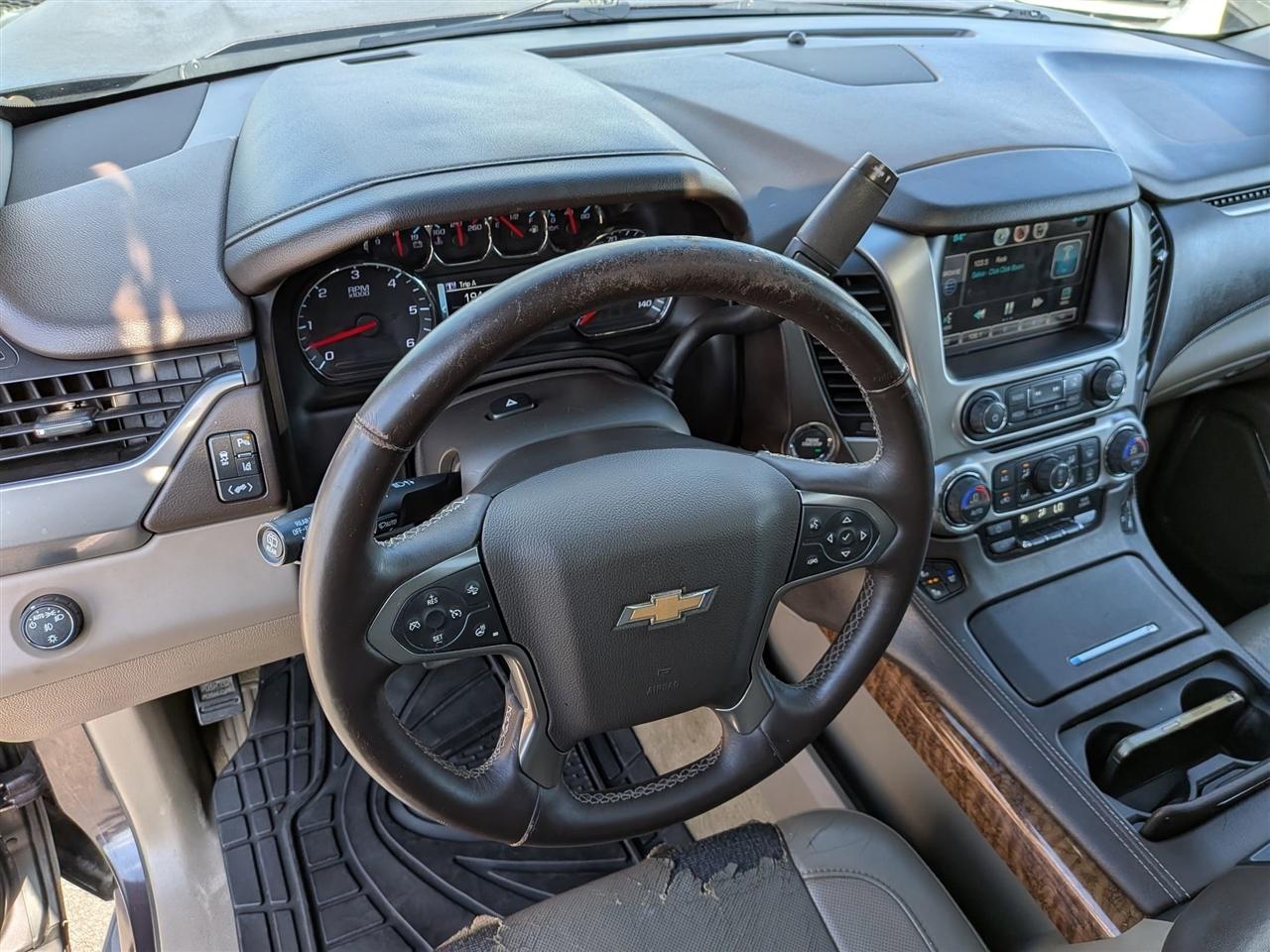 Chevrolet Suburban  2015