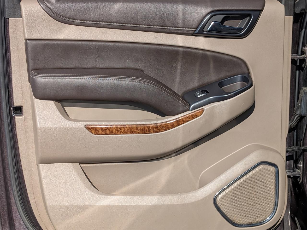 Chevrolet Suburban  2015