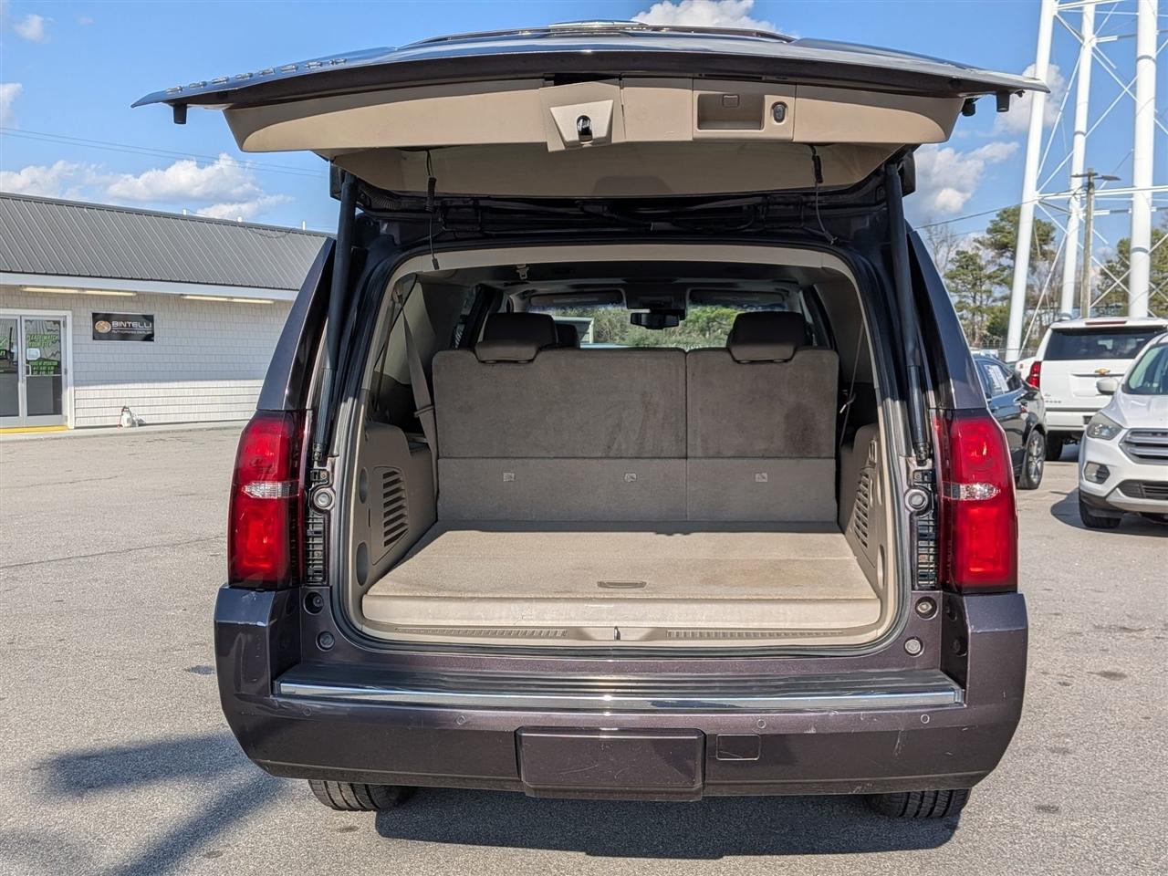 Chevrolet Suburban  2015