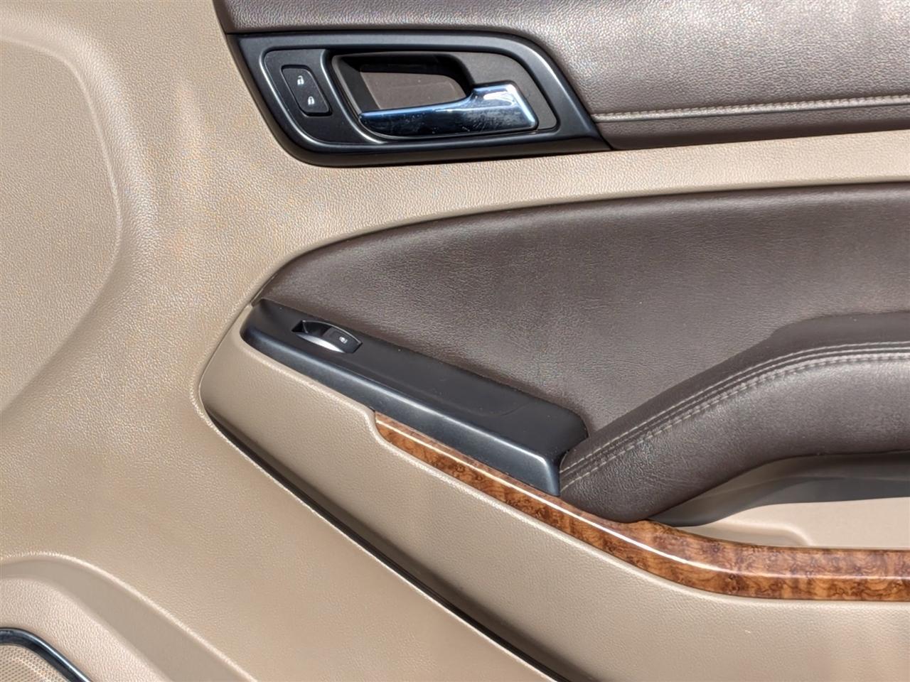 Chevrolet Suburban  2015