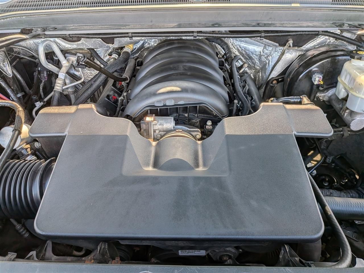 Chevrolet Suburban  2015