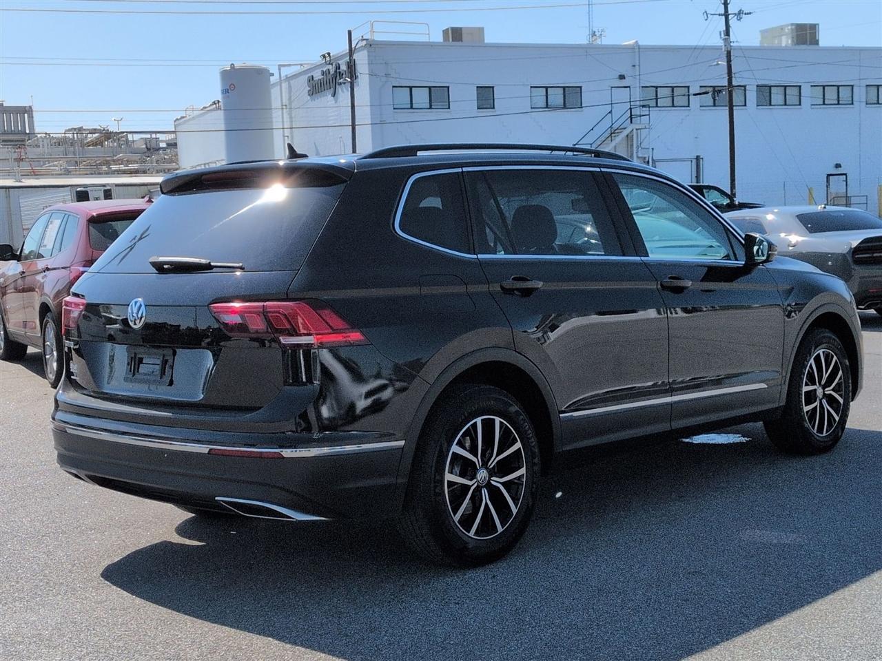 Volkswagen Tiguan  2021