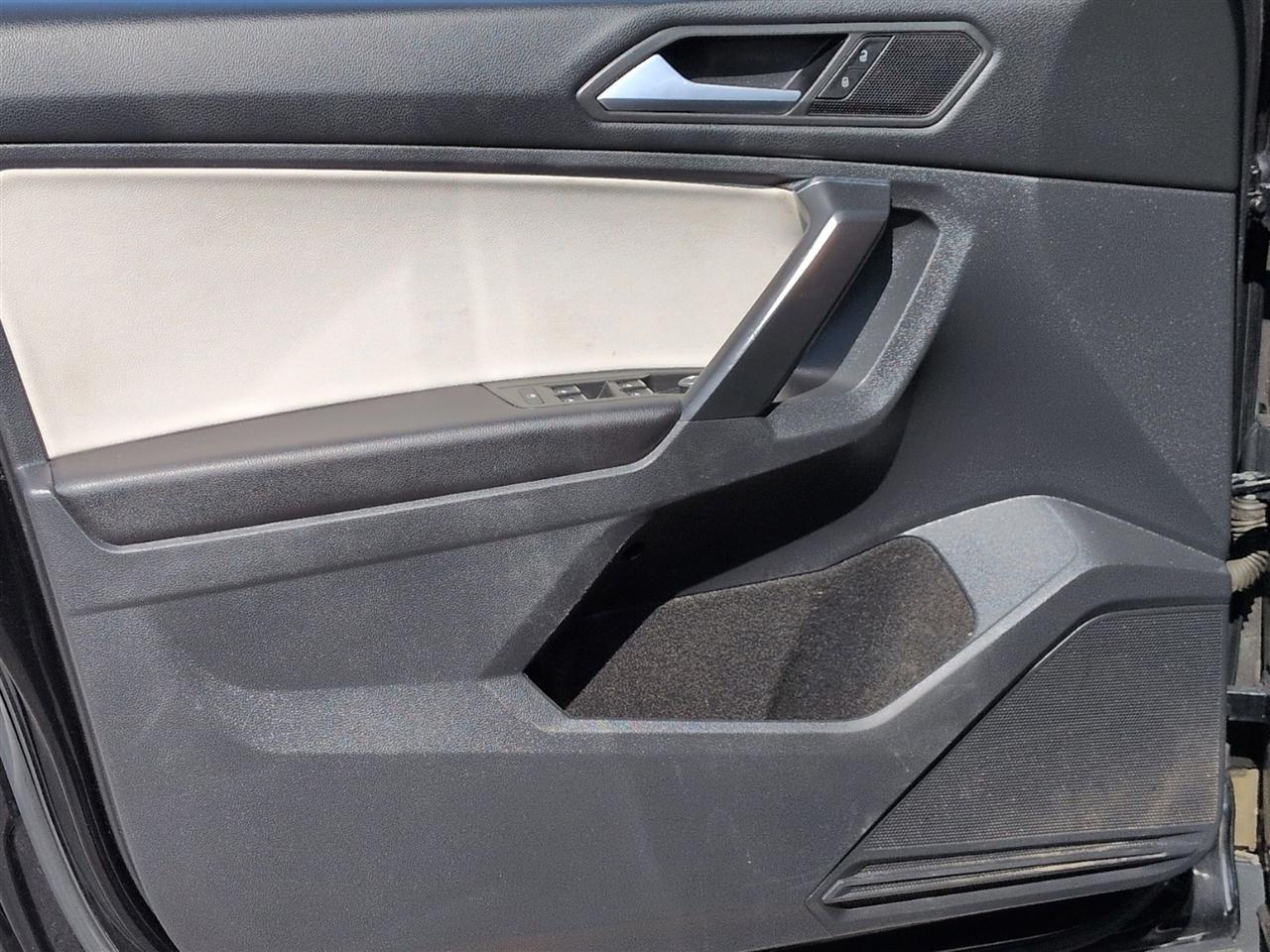 Volkswagen Tiguan  2021
