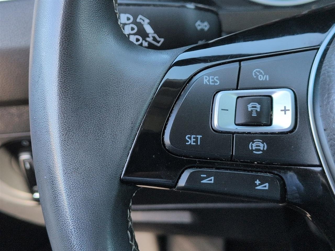 Volkswagen Tiguan  2021