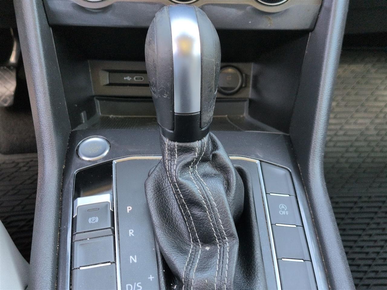 Volkswagen Tiguan  2021