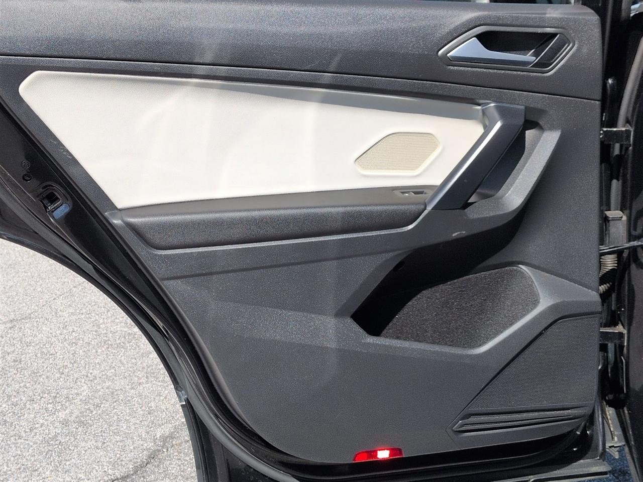 Volkswagen Tiguan  2021