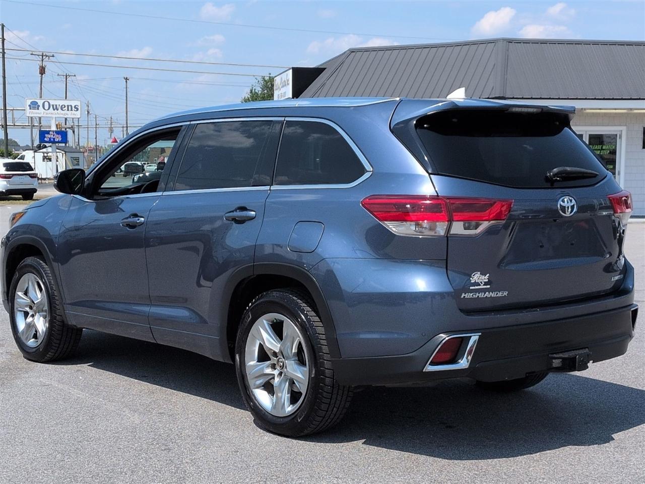 Toyota Highlander 4dr V6 Limited (Natl) 2017