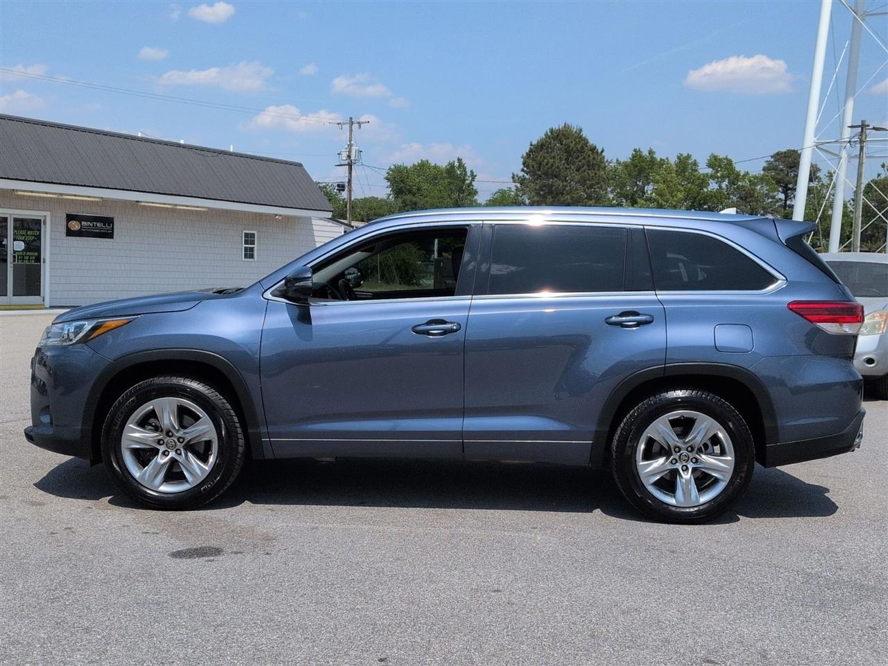 Toyota Highlander 4dr V6 Limited (Natl) 2017