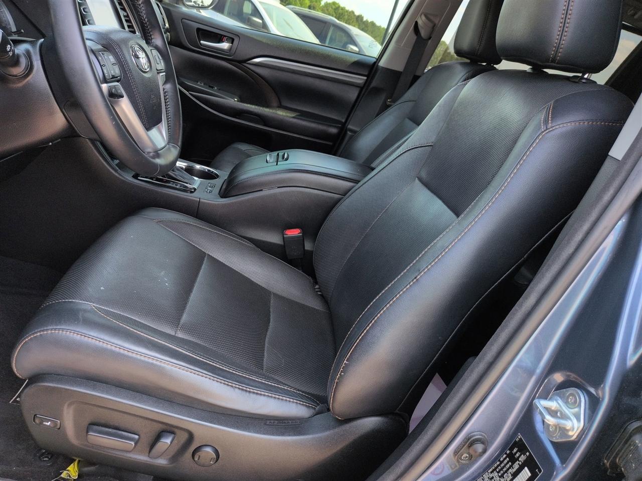 Toyota Highlander 4dr V6 Limited (Natl) 2017