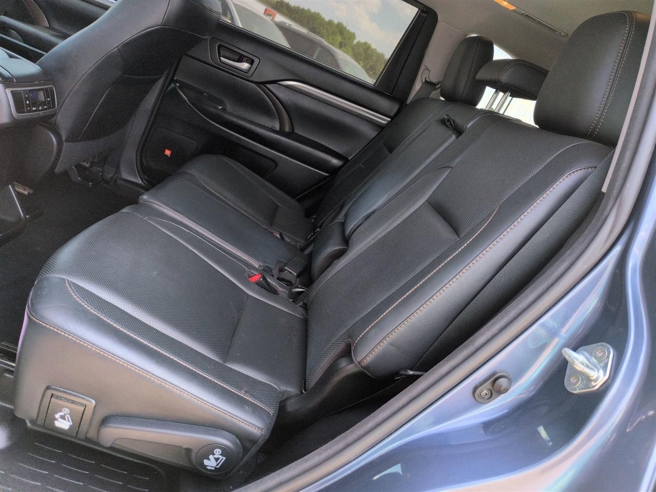 Toyota Highlander 4dr V6 Limited (Natl) 2017