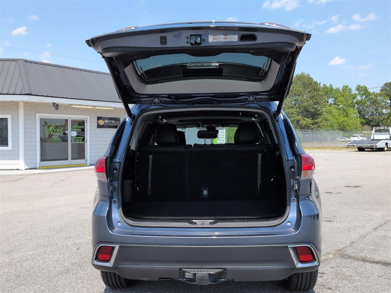 Toyota Highlander 4dr V6 Limited (Natl) 2017