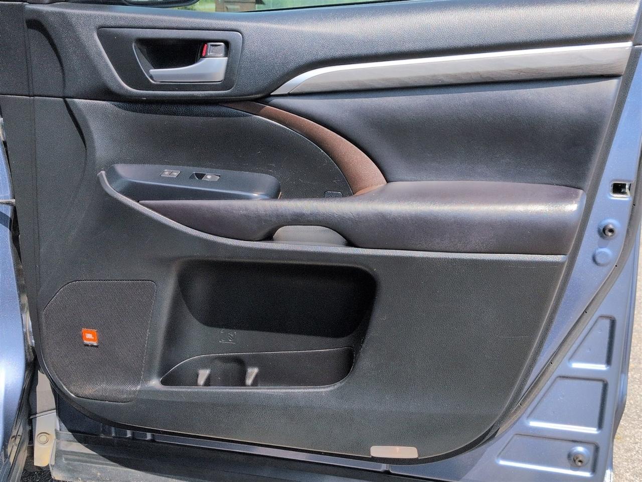 Toyota Highlander 4dr V6 Limited (Natl) 2017