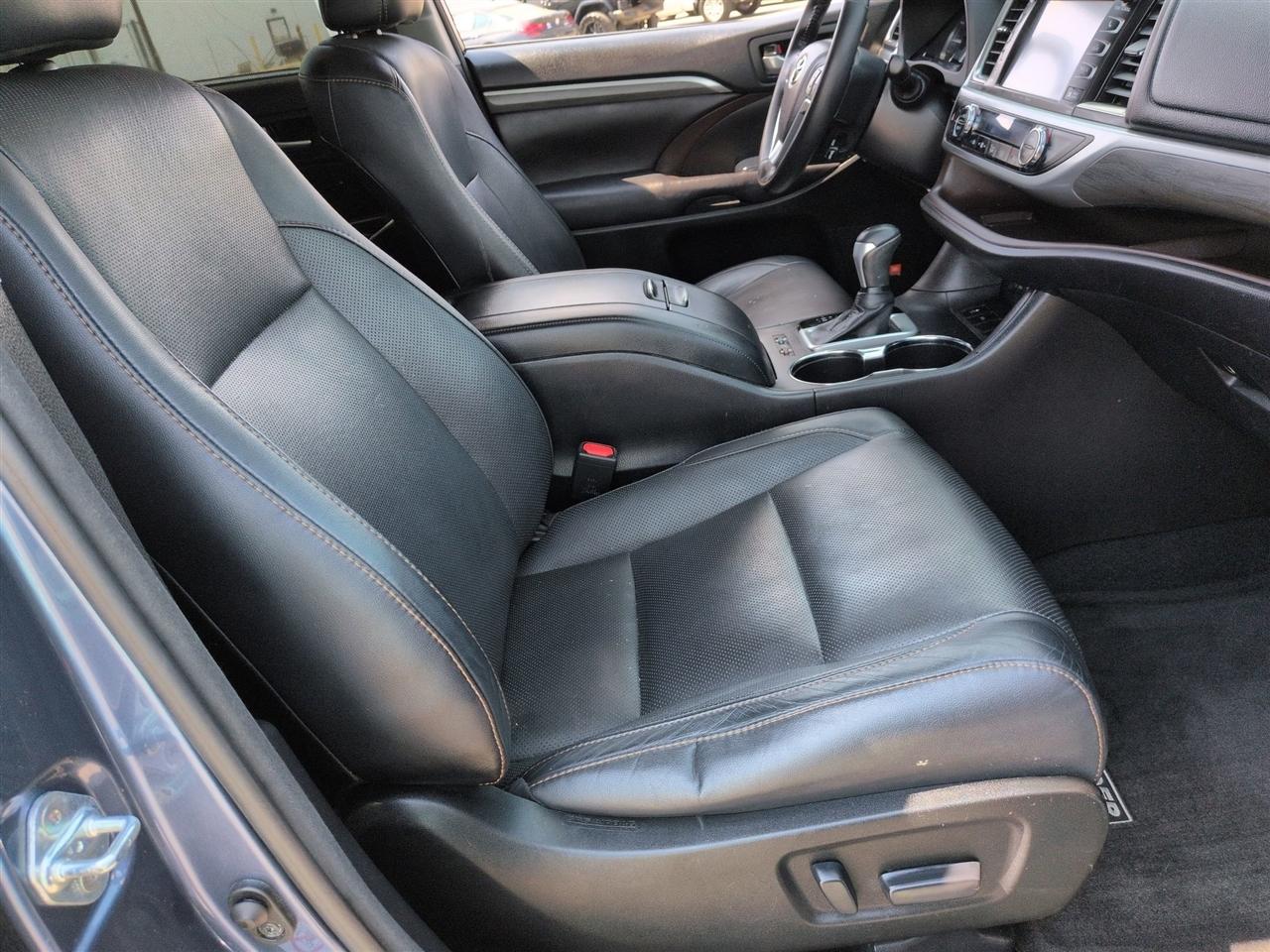 Toyota Highlander 4dr V6 Limited (Natl) 2017