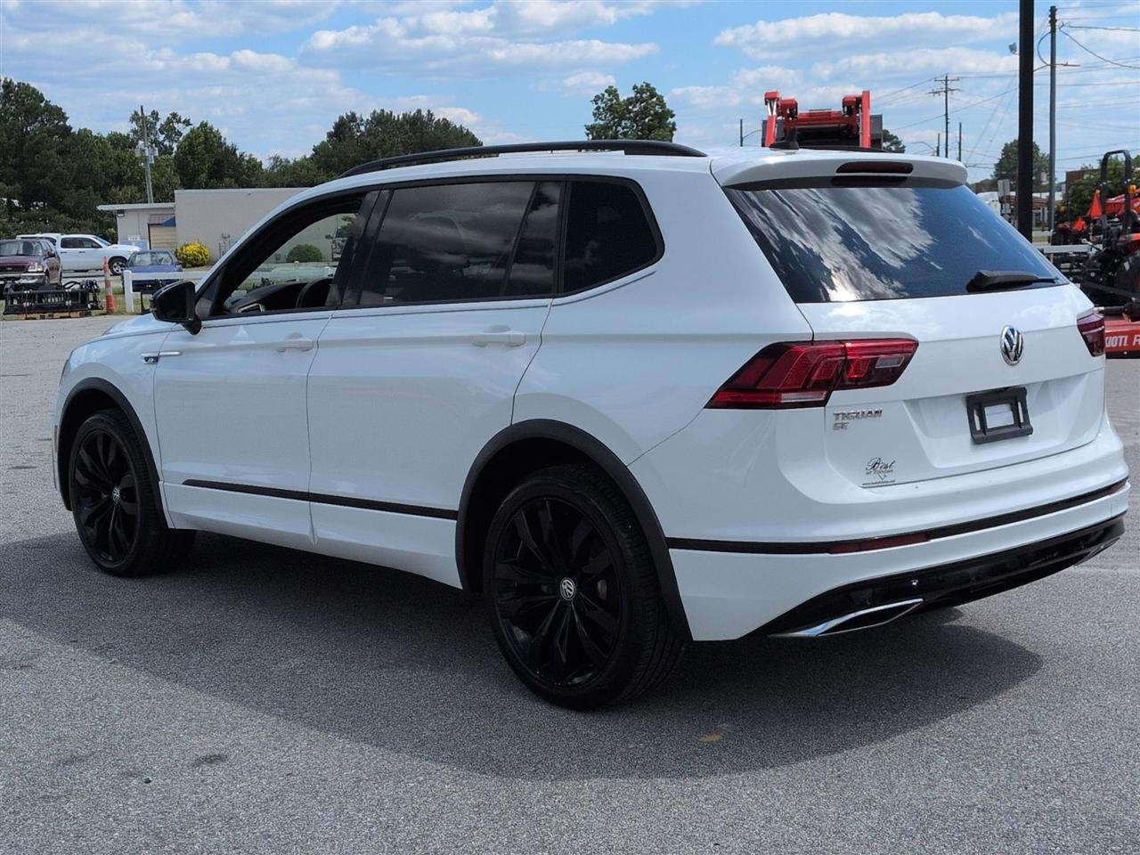 Volkswagen Tiguan  2021
