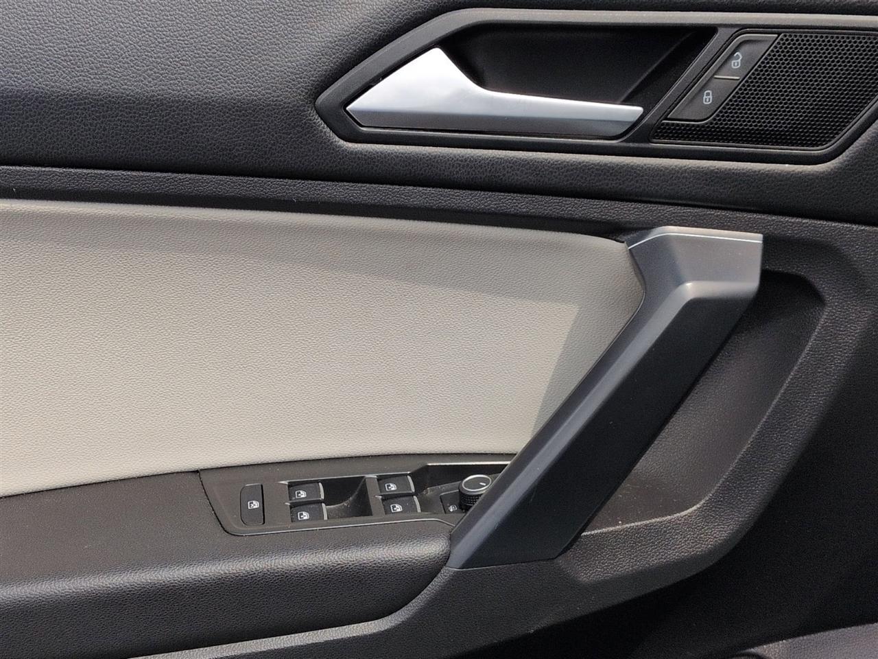 Volkswagen Tiguan  2021