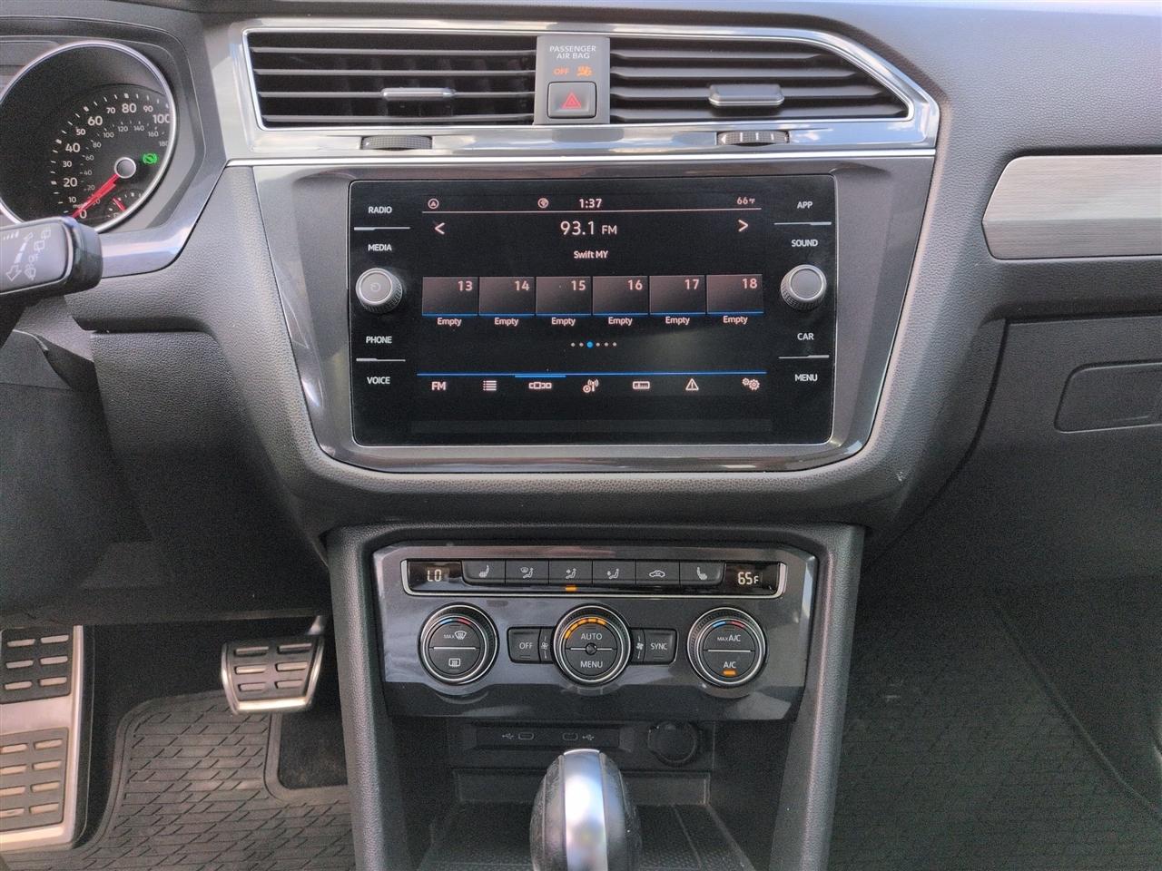 Volkswagen Tiguan  2021