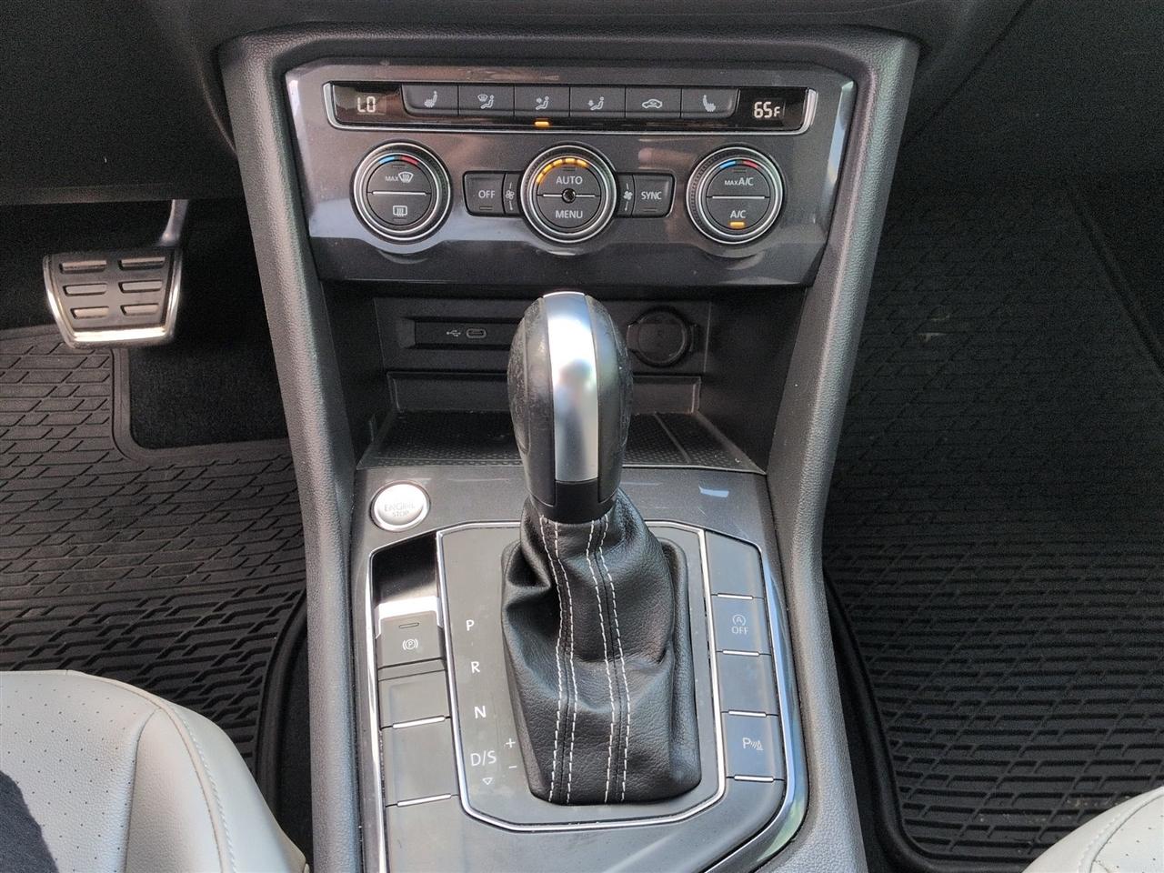 Volkswagen Tiguan  2021