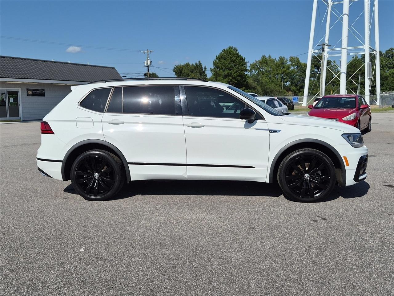 Volkswagen Tiguan 2.0T SE R-Line Black FWD 2021