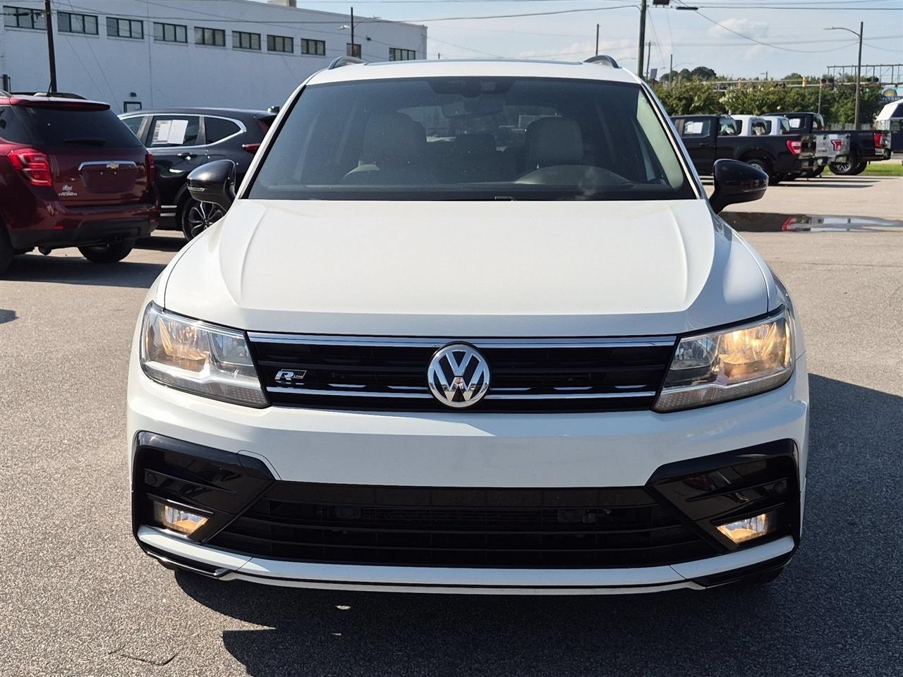 Volkswagen Tiguan 2.0T SE R-Line Black FWD 2021