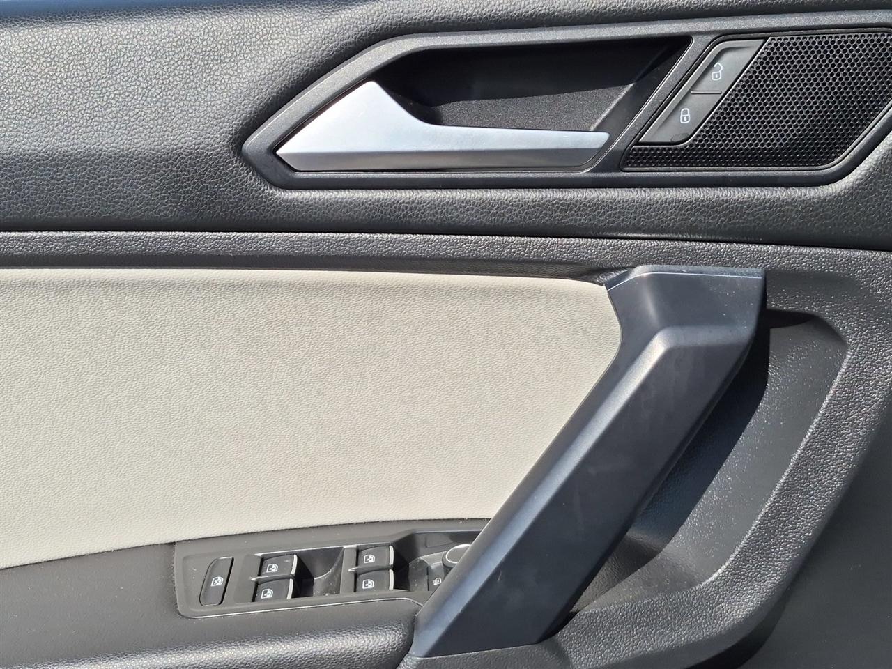 Volkswagen Tiguan 2.0T SE R-Line Black FWD 2021