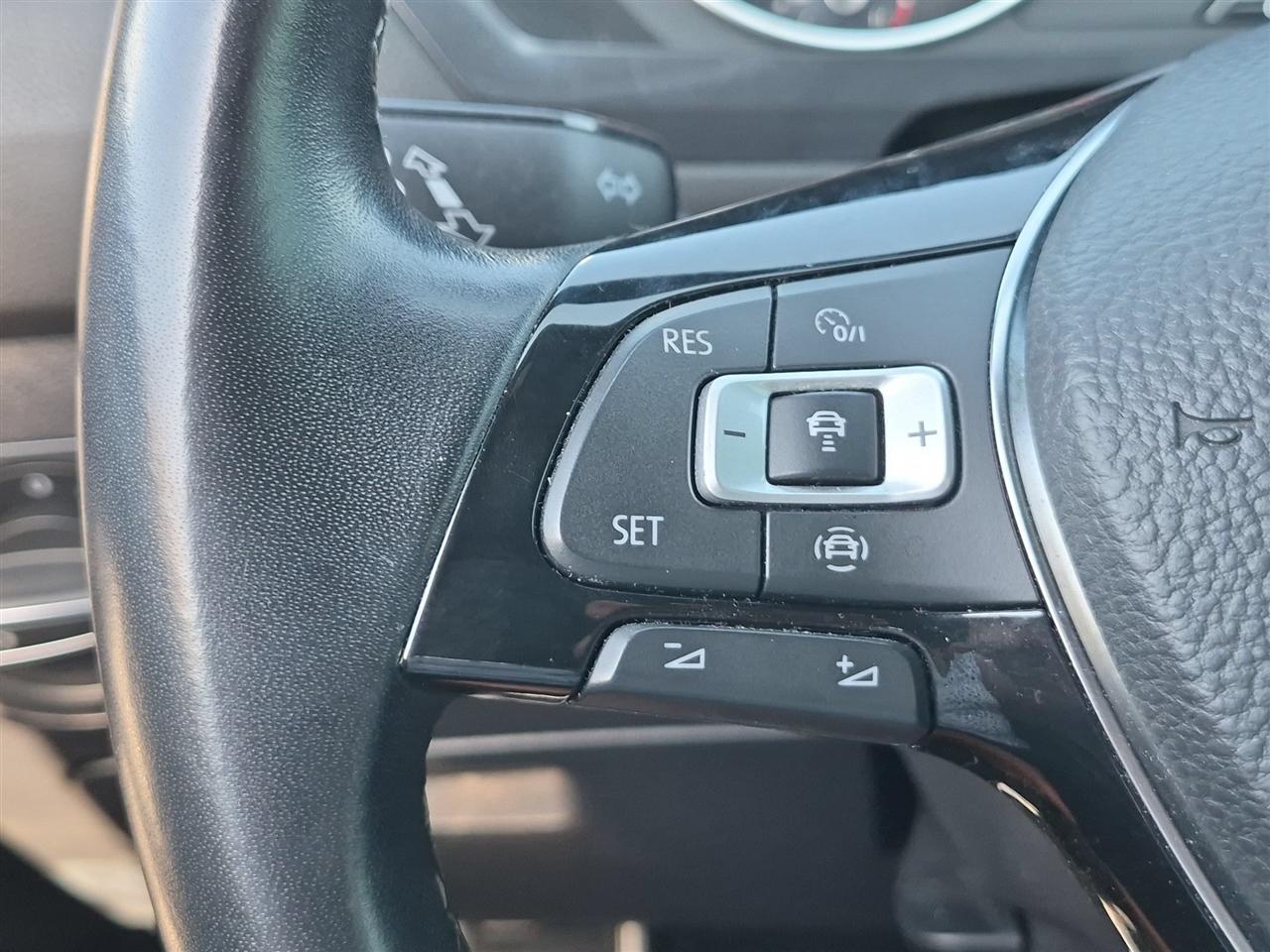 Volkswagen Tiguan 2.0T SE R-Line Black FWD 2021
