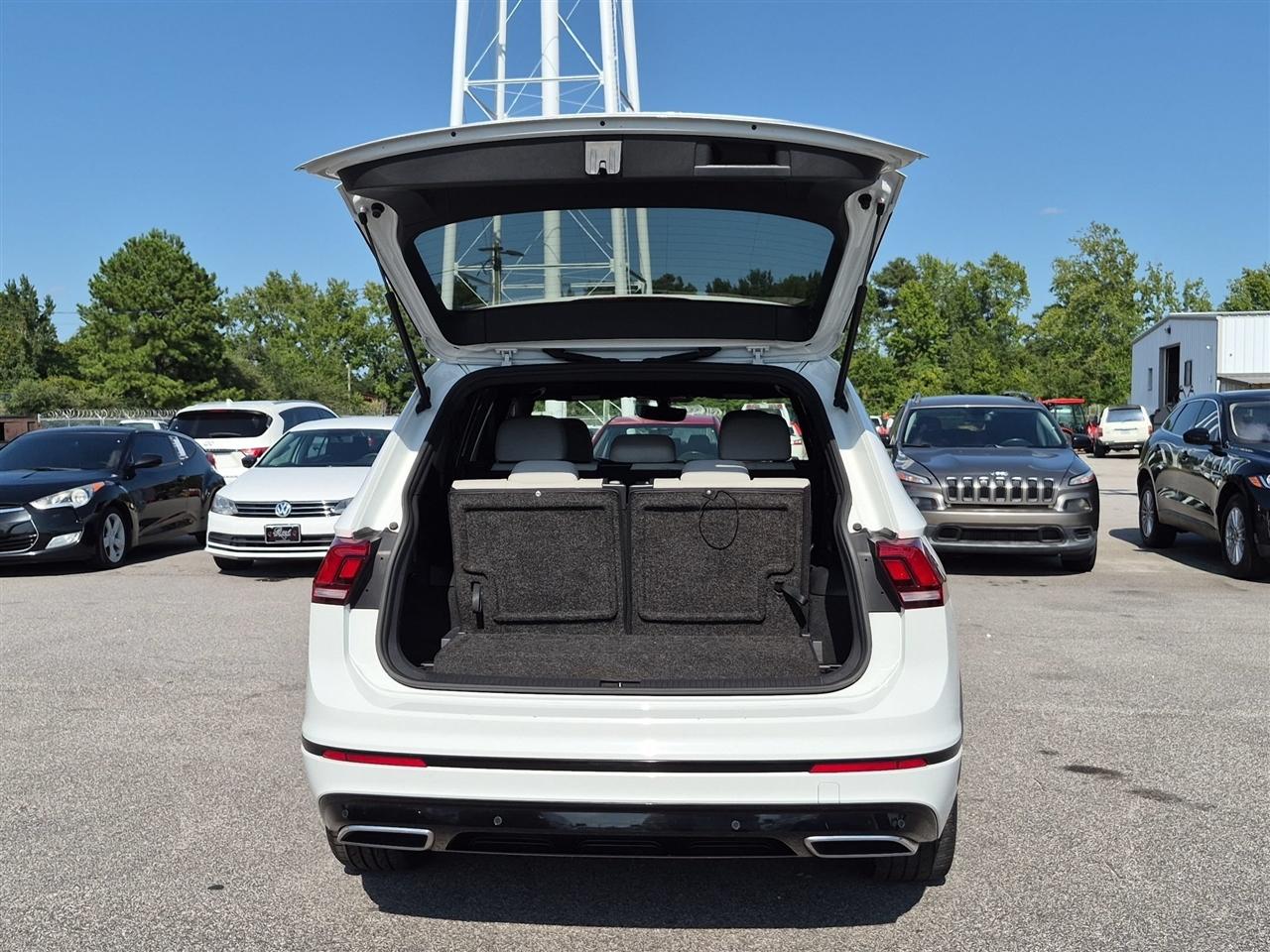 Volkswagen Tiguan 2.0T SE R-Line Black FWD 2021