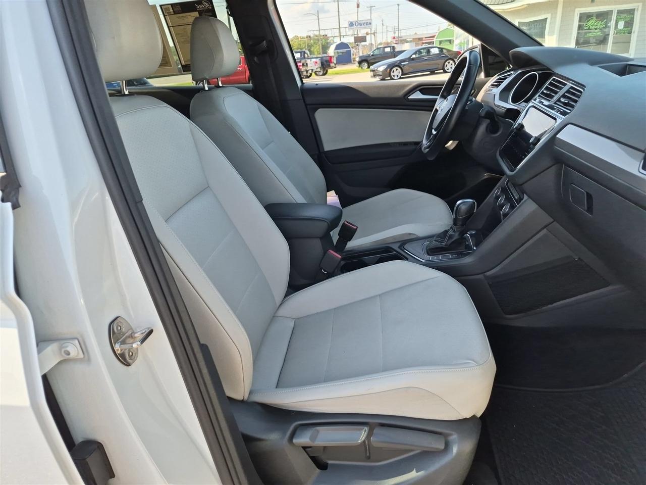 Volkswagen Tiguan 2.0T SE R-Line Black FWD 2021