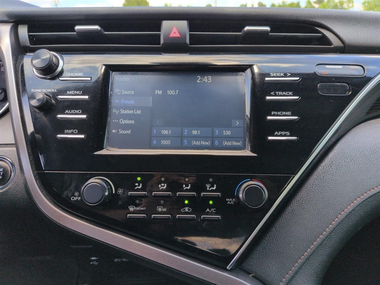 Toyota Camry 4dr Sdn LE Auto V6 2018